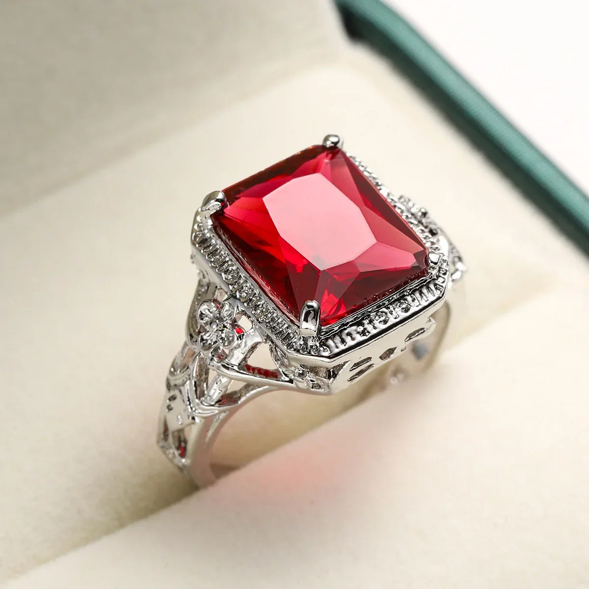 ๐
Early Xmas Sales ๐ Last Day Discount ๐ธHollow Engraved Flower Wedding Ring for Women